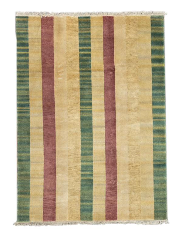 Tibbetian Wool Rug > Design # 979 > 5'-7" X 8'-1"