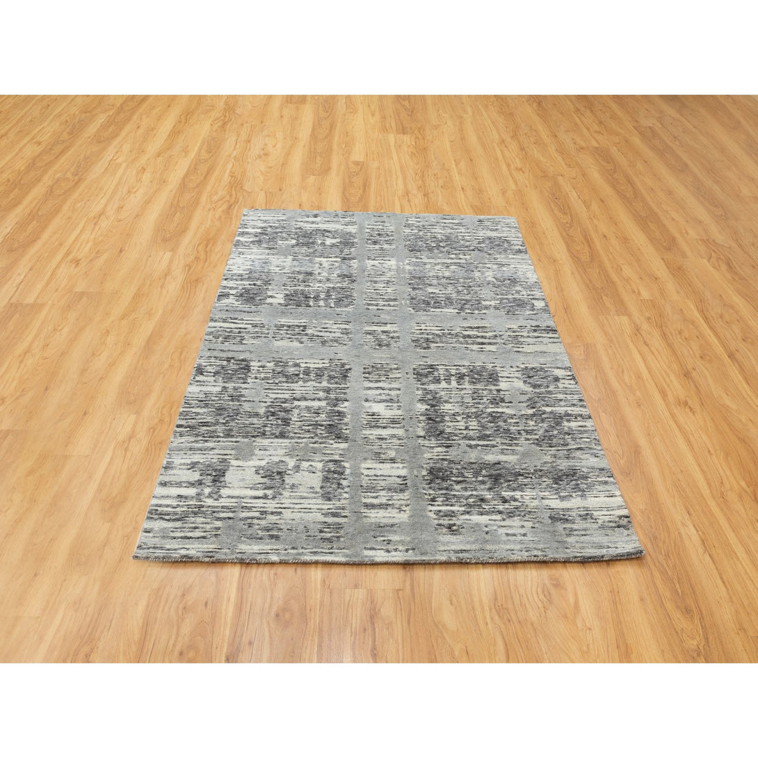 Hand Knotted Modern and Contemporary Area Rug > Design# CCSR58614 > Size: 4'-1" x 6'-2"