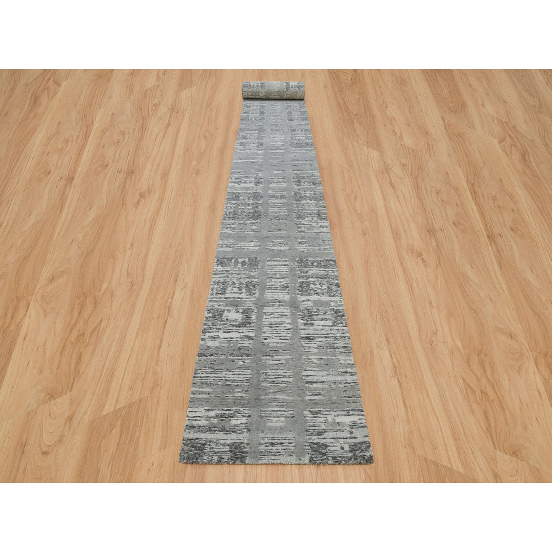 Handmade Modern and Contemporary Runner > Design# CCSR65956 > Size: 2'-7" x 25'-6"