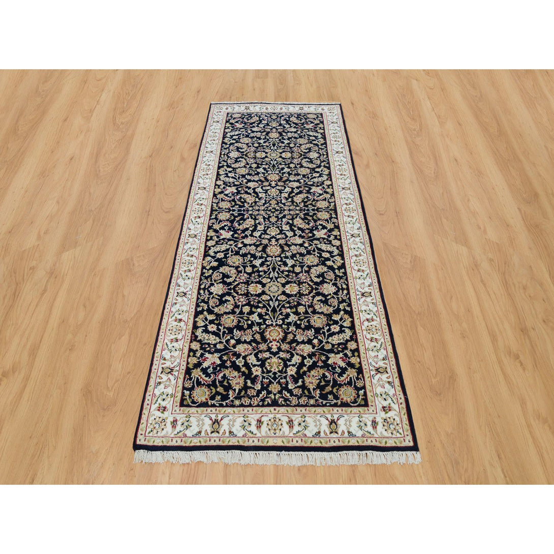 Handmade Fine Oriental Area Rug > Design# CCSR65971 > Size: 3'-10" x 9'-7"