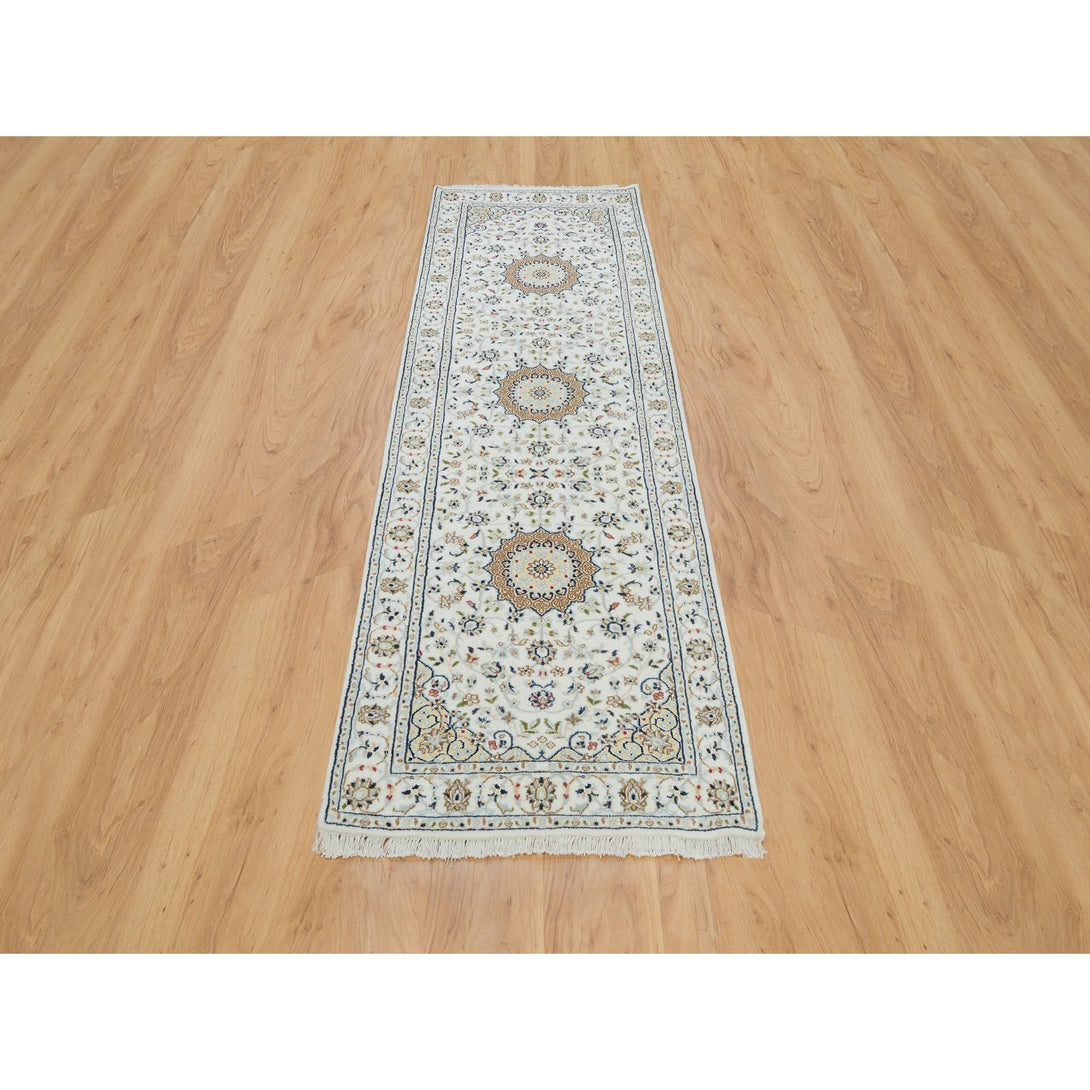 Handmade Fine Oriental Runner > Design# CCSR65989 > Size: 2'-7" x 8'-1"