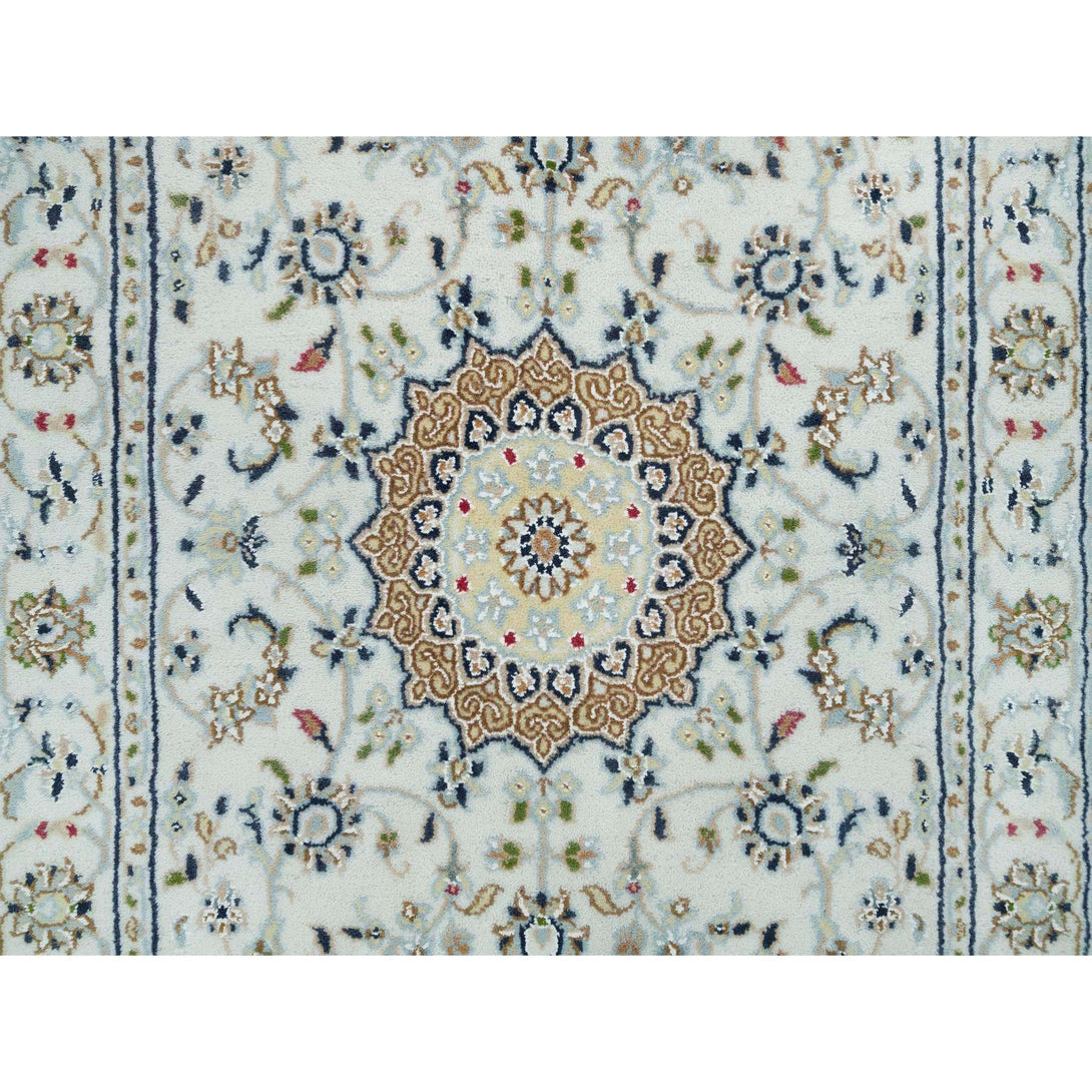 Handmade Fine Oriental Runner > Design# CCSR65989 > Size: 2'-7" x 8'-1"