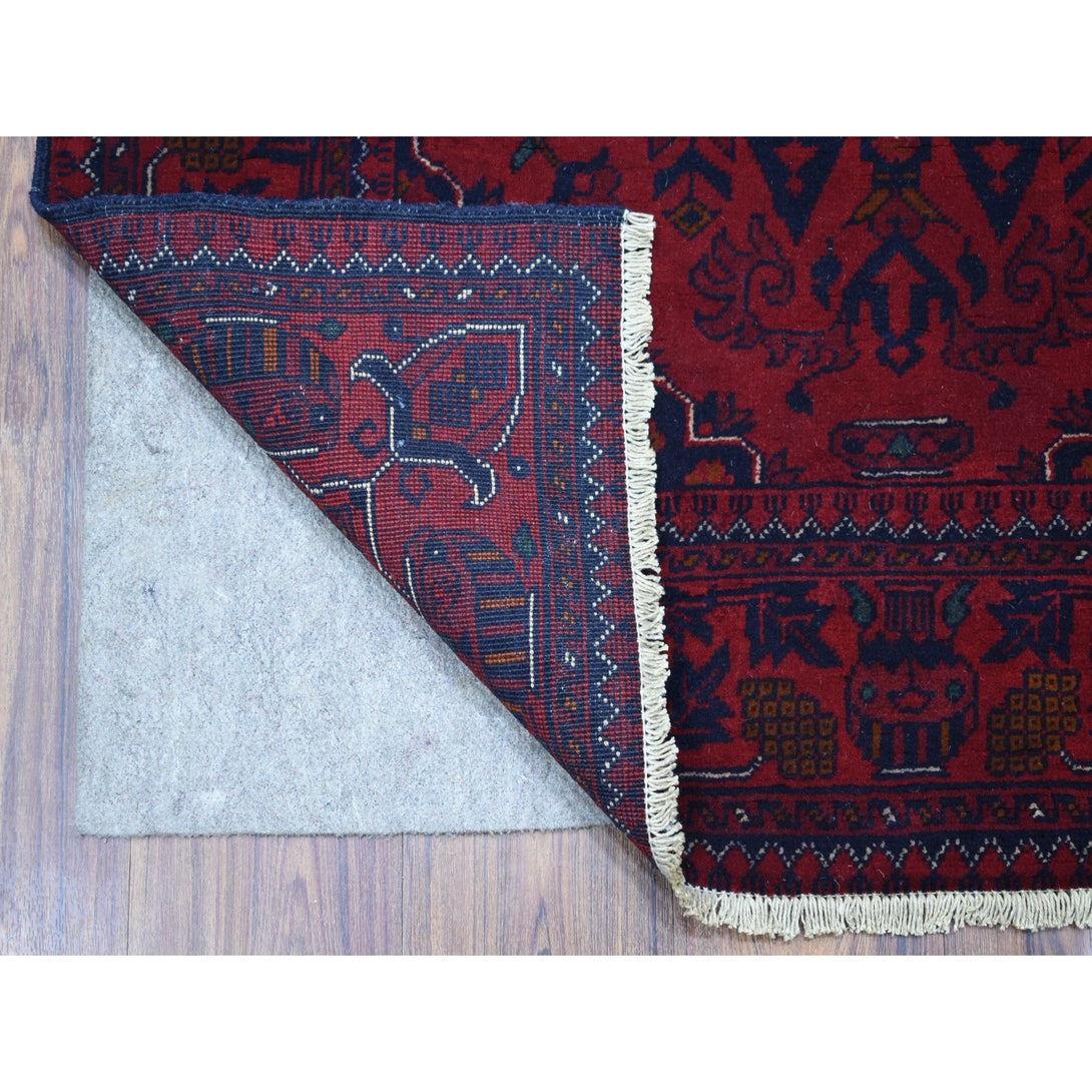 Handmade Tribal & Geometric Area Rug > Design# CCSR67959 > Size: 3'-4" x 4'-8"